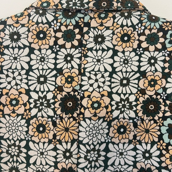 SMYTHE Lounge Blazing in Graphic Floral, Size 2 - Picture 9 of 13